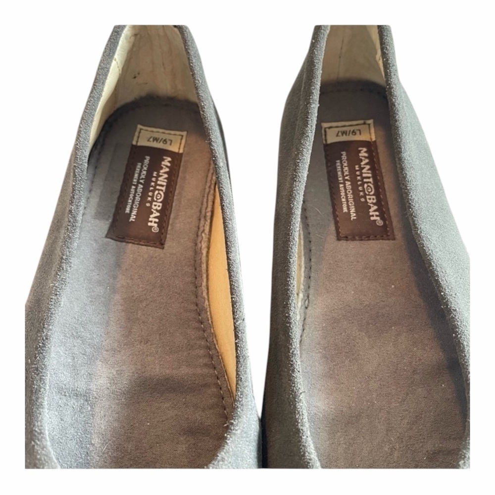 Manitobah Mukluks Suede Ballet Flats Size 9 NWOT Comfort Slip-On - Picture 7 of 8
